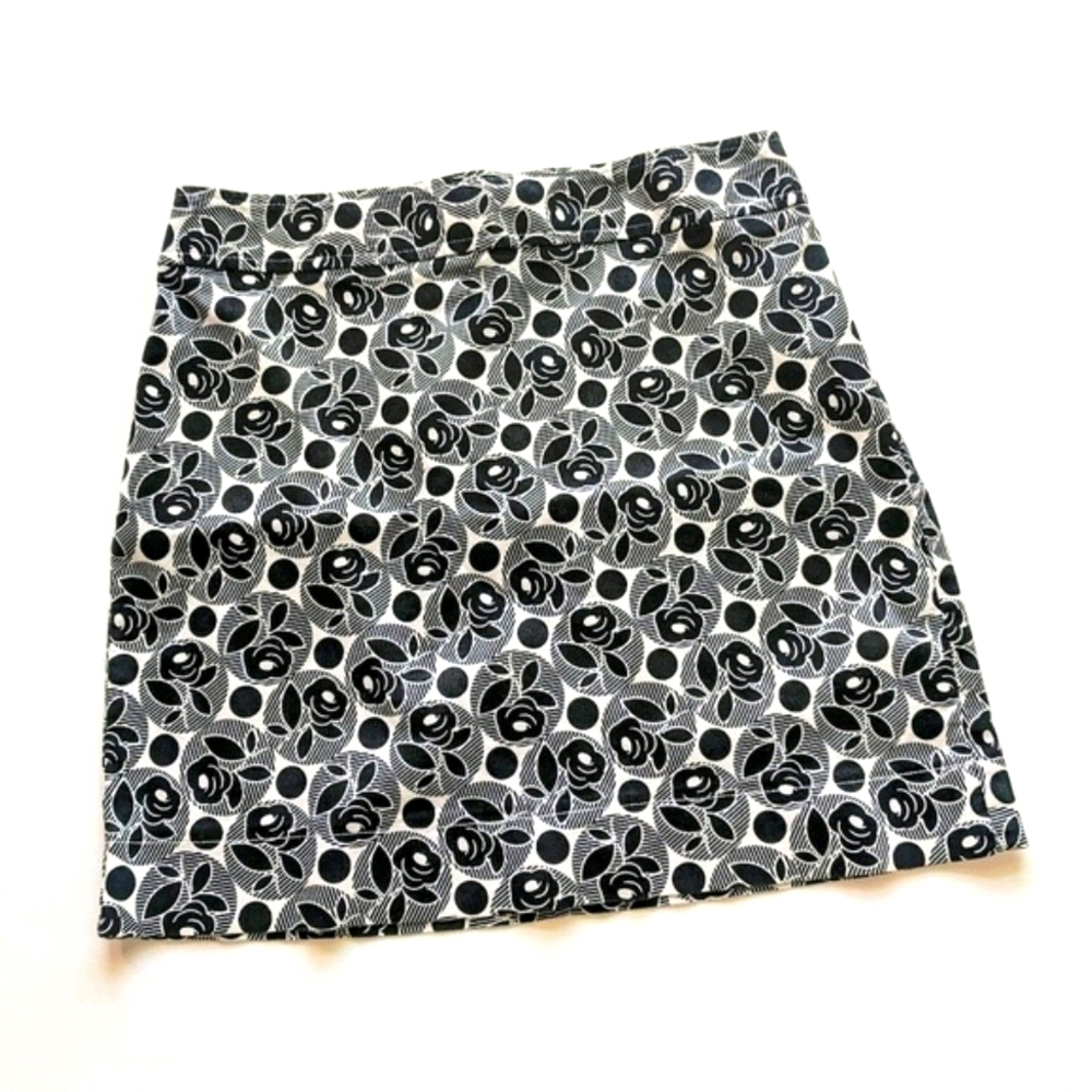 Ann Taylor Loft Rose Black and White Size …